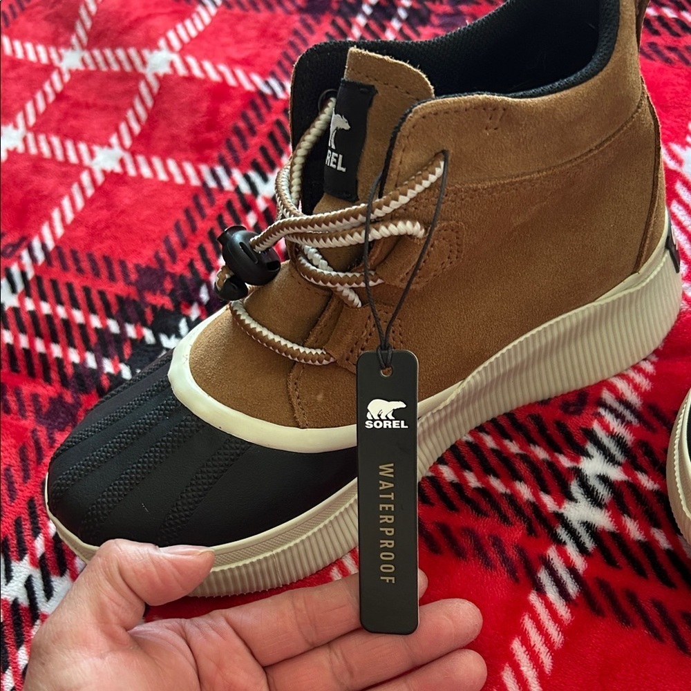 Sorel Kids Shoes in Brown and Black - Picture 2 of 4